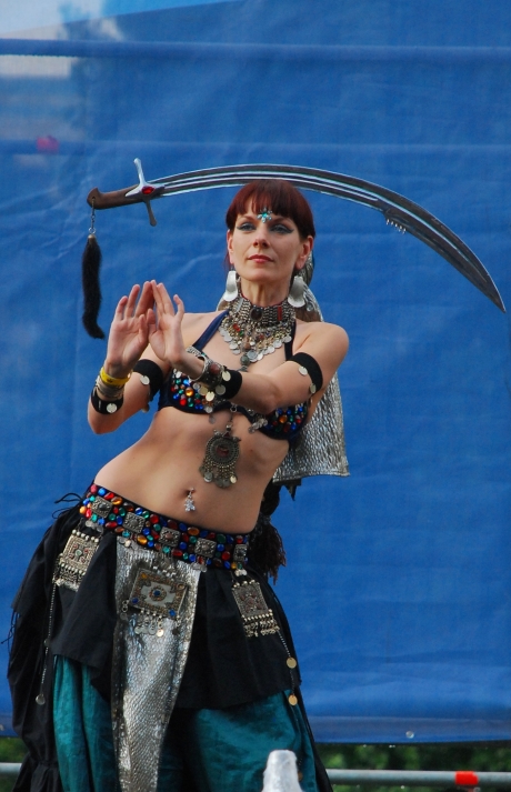 танец с мечем фото