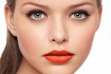 Женские секреты: как сделать красивый макияж