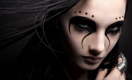 Образ для хеллоуинской вечеринки: макияж ведьмы