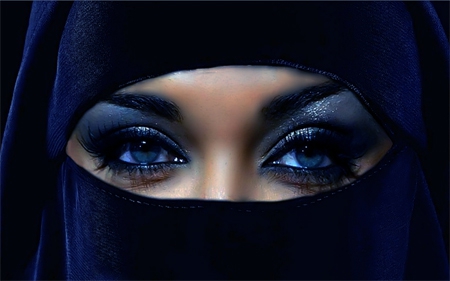 новогодний макияж в арабском стиле