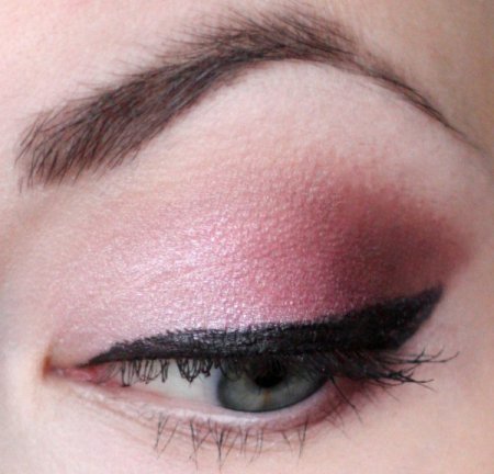 макияж розовыми тенями