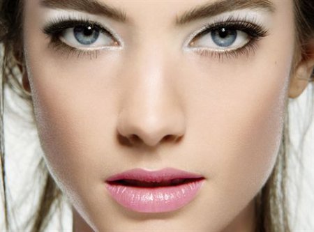 Как сделать макияж, если маленькие глаза: советы профессионалов