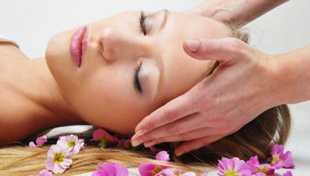 Навіщо потрібен класичний масаж обличчя