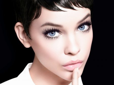 Хитрощі макіяжу: ТОП-3 візуальних способи збільшити очі