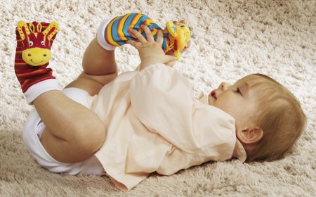 Рукоделие для новорожденных: игрушки для детей своими руками