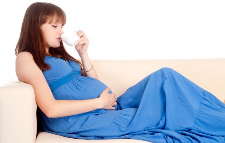 Сколько пить при беременности? Врачи определили норму