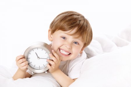 Як привчити дитину лягати спати вчасно