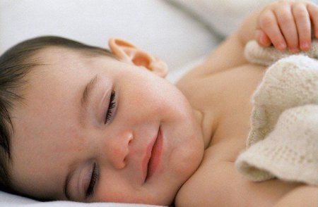 Як навчити дитину засинати самостійно в 1,5 року