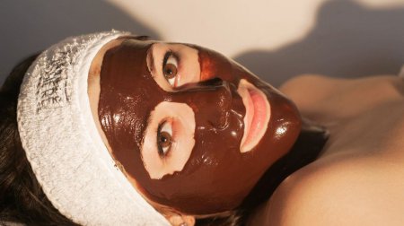 Шоколадная маска для лица в домашних условиях