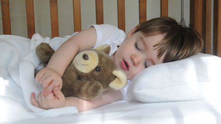 Как приучить ребенка вовремя ложиться спать