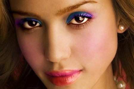 Как сделать яркий макияж для карих глаз: 3 простых шага