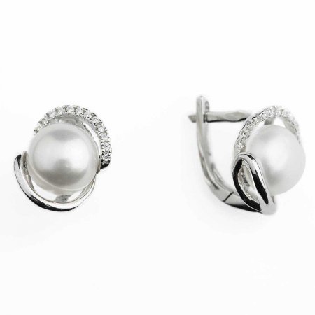 Серебряные серьги — благородная простота для трендового образа