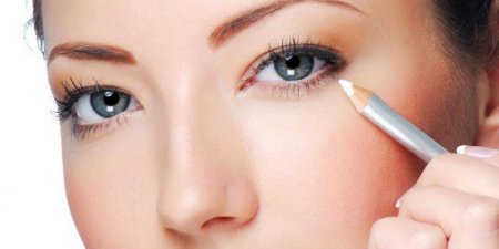 Тренд осени 2017: макияж глаз цветными карандашами